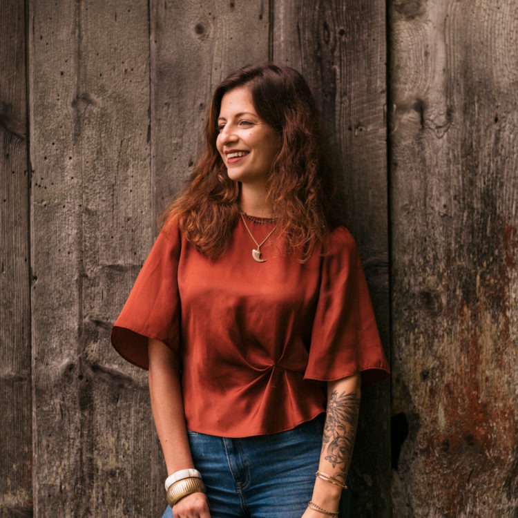 Emi makarof